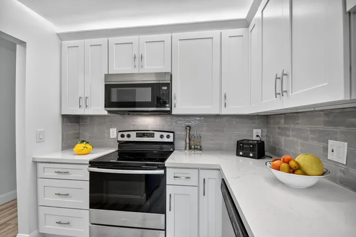 2411 papaya dr kit 2