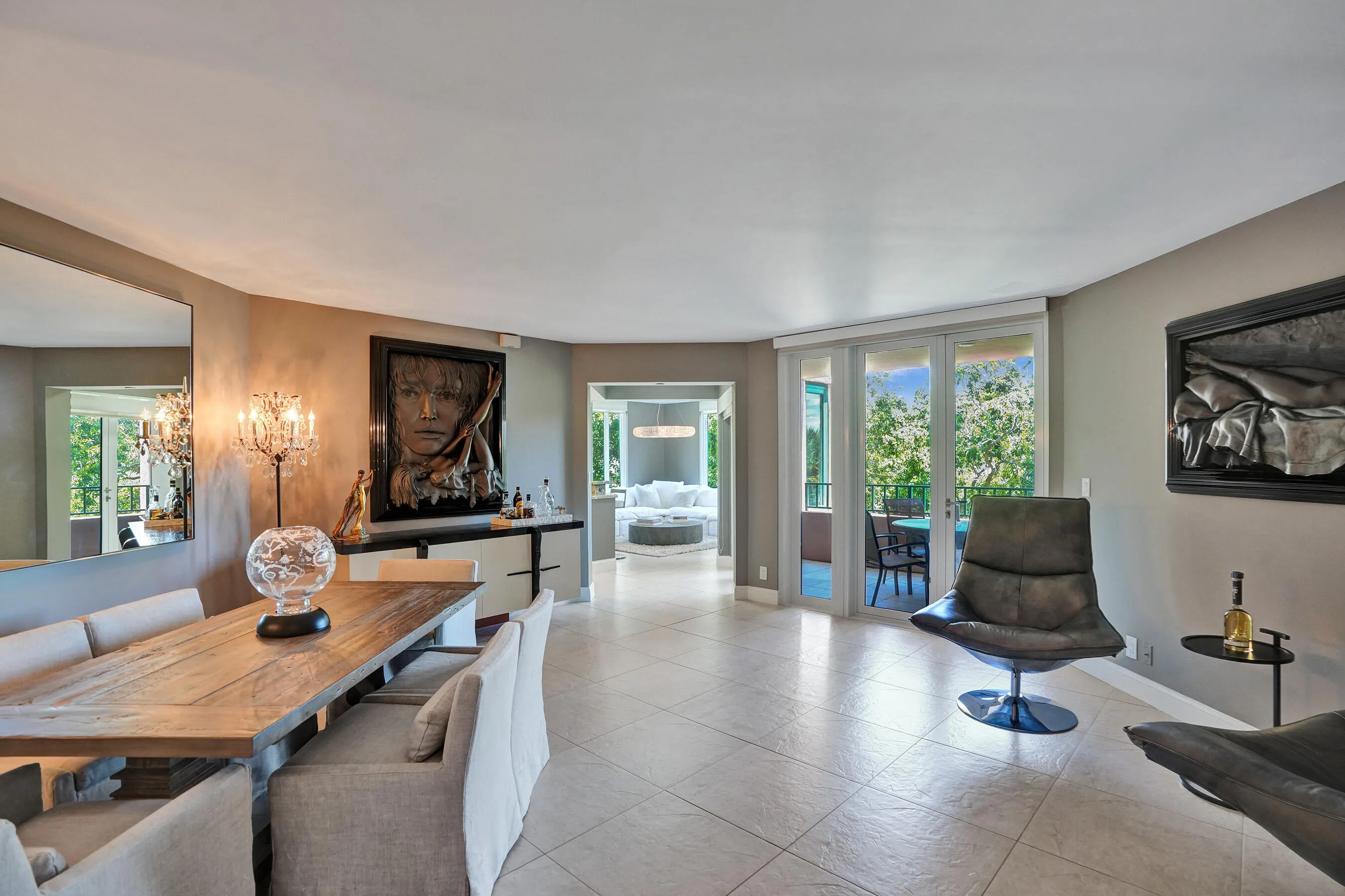 Dining /Living room area