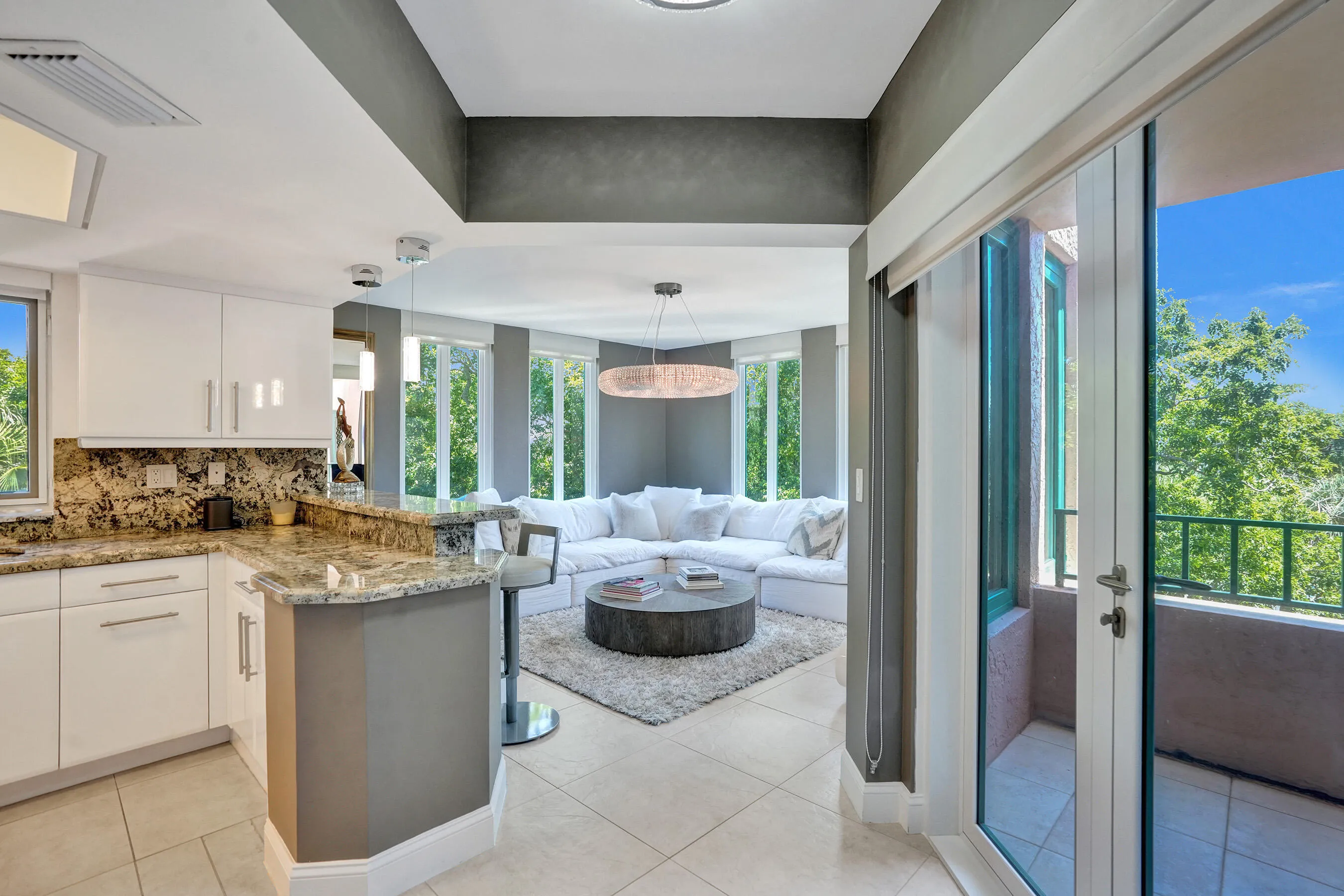kitchen/family room main pato