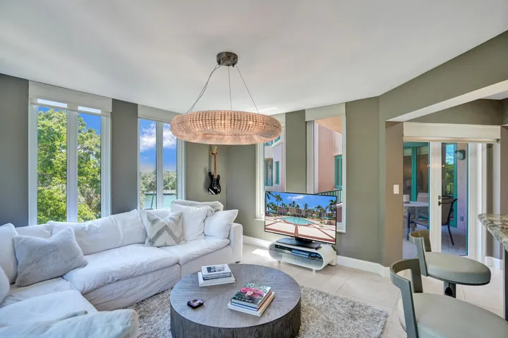 Tv Room/Family room