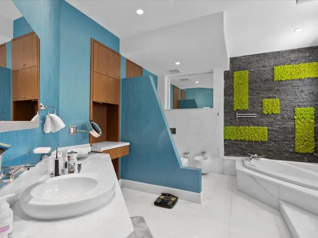 77-Bathroom