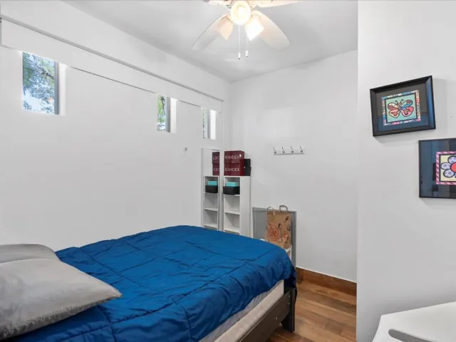 64-Bedroom