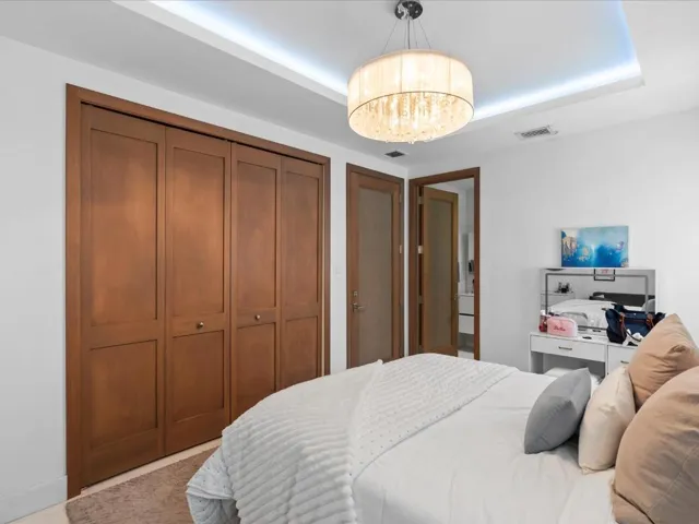 84-Bedroom