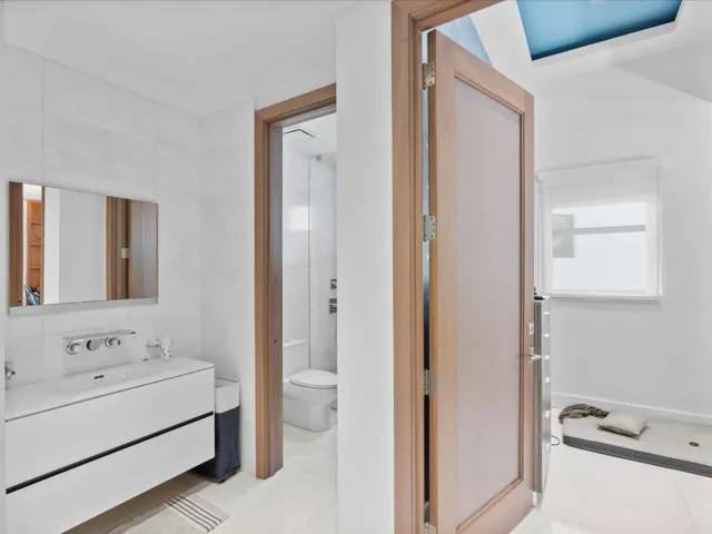 88-Bedroom