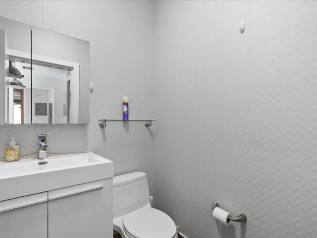 62-Bathroom
