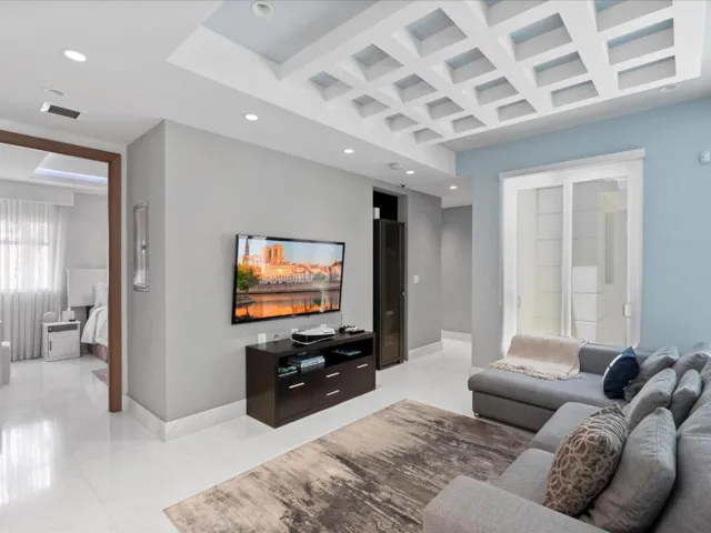 69-Upstairs Living