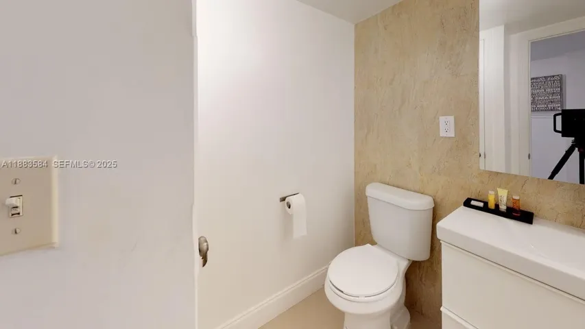 Photo 32