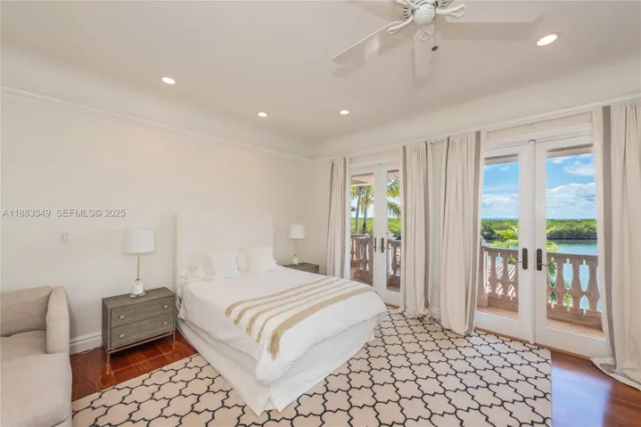 Uninterrupted views from all main rooms.