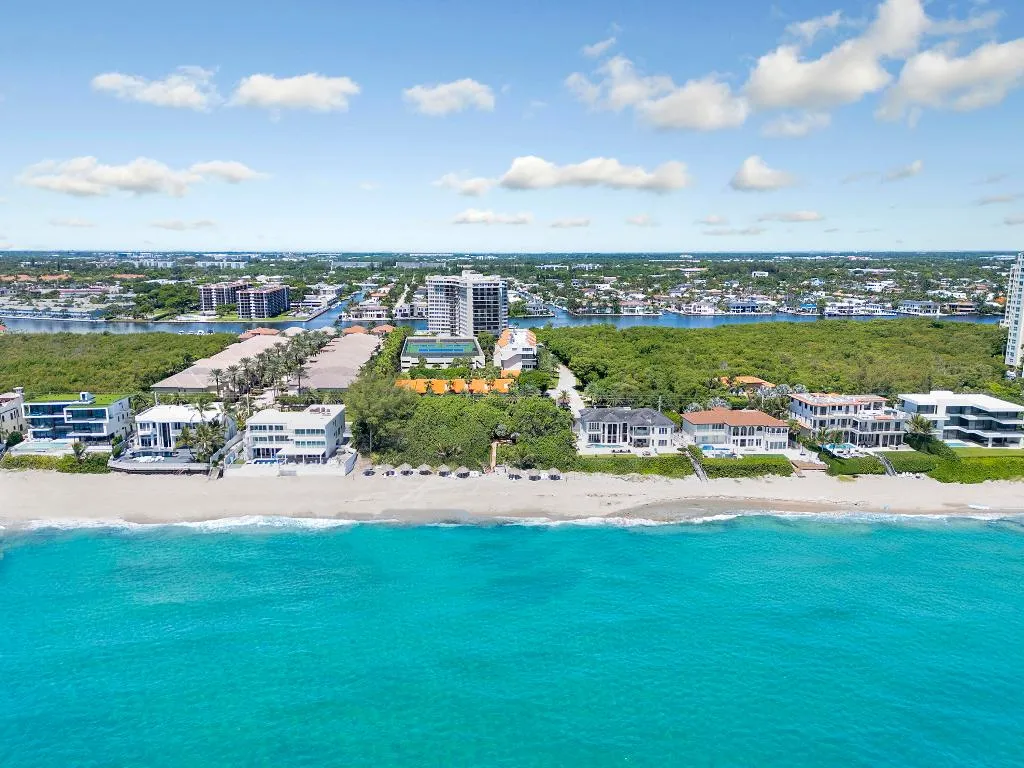 3 Private Beach Resort Set-up