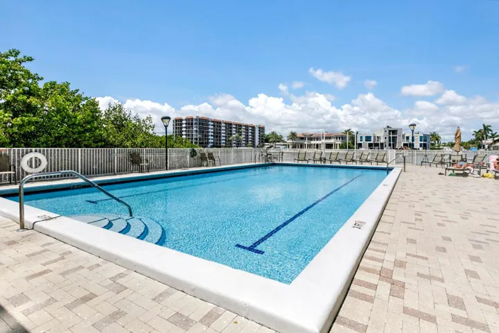 29 Two Pools For Residents