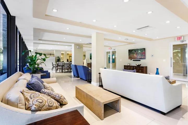 32 Quality Common Areas