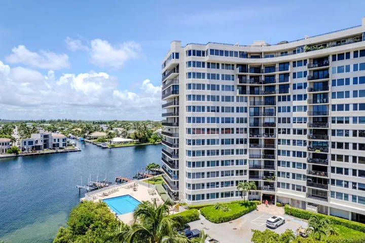 36 On Intracoastal & At The Ocean