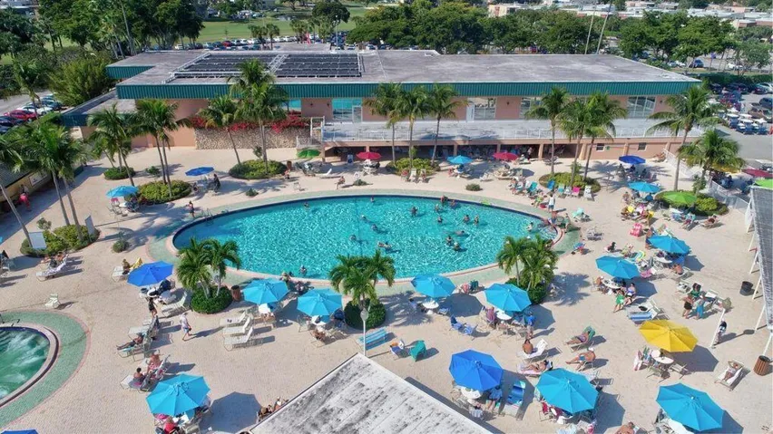 flanders pool clubhouse2