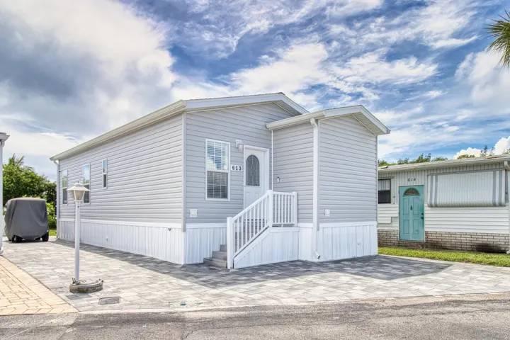 Jensen Beach, FL – 10701 S Ocean Dr #613