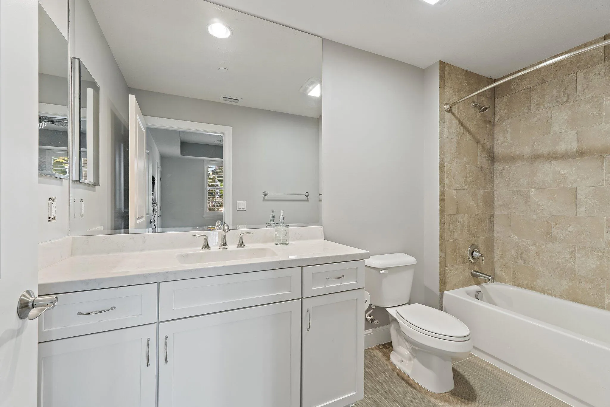067-411BayColonyDrN-JunoBeach-SMALL