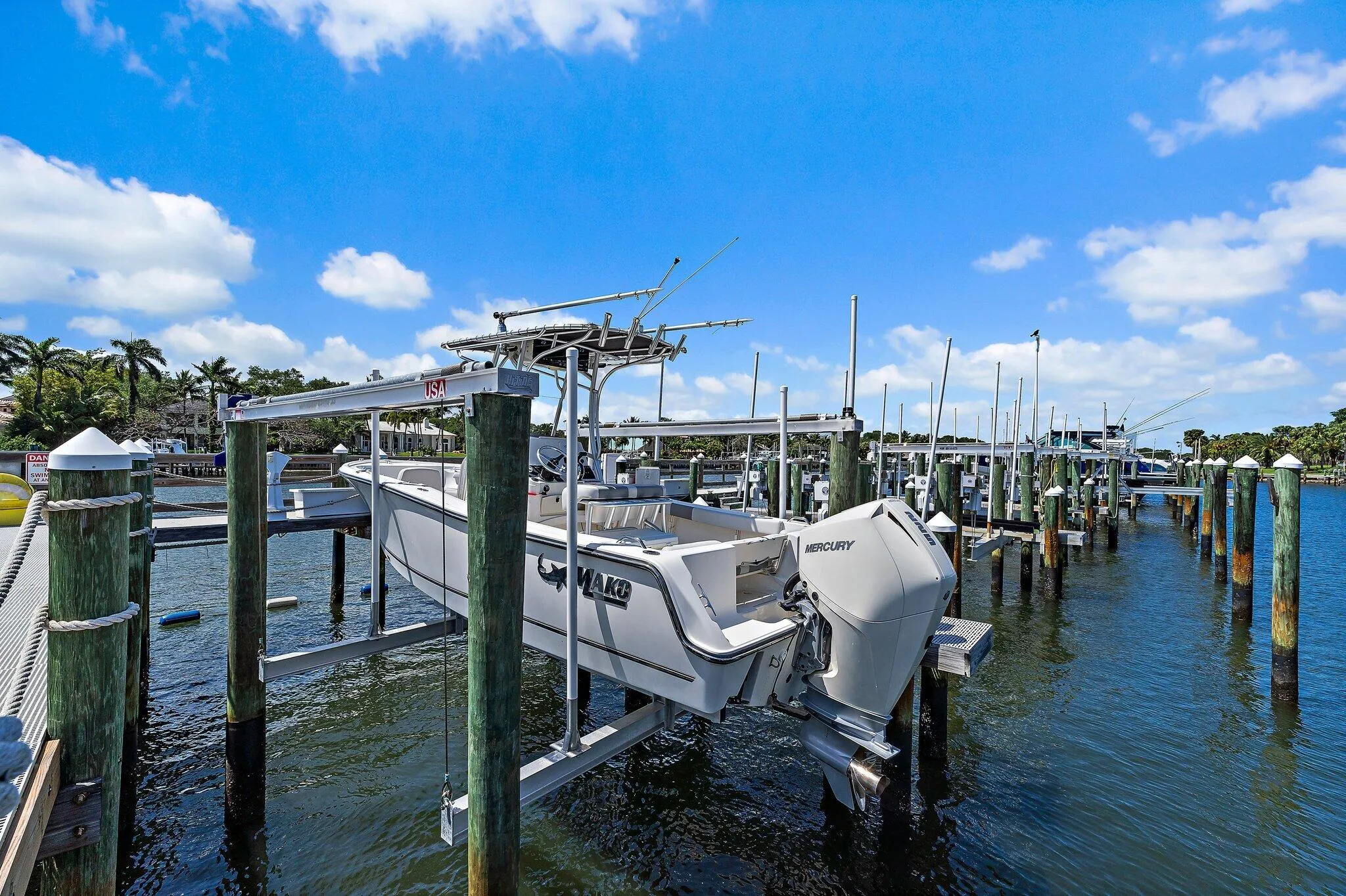 035-411BayColonyDrN-JunoBeach-SMALL