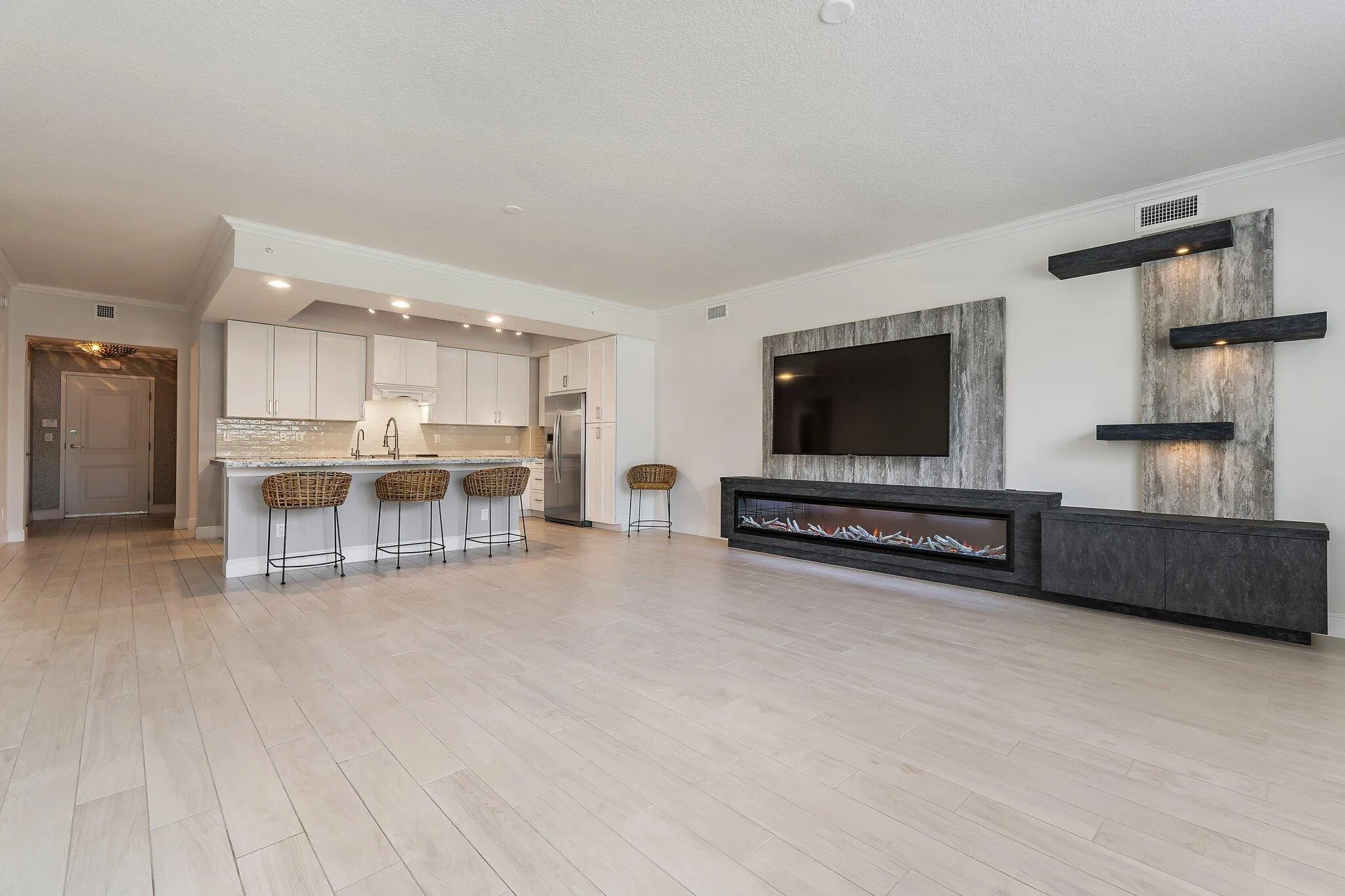 049-411BayColonyDrN-JunoBeach-SMALL