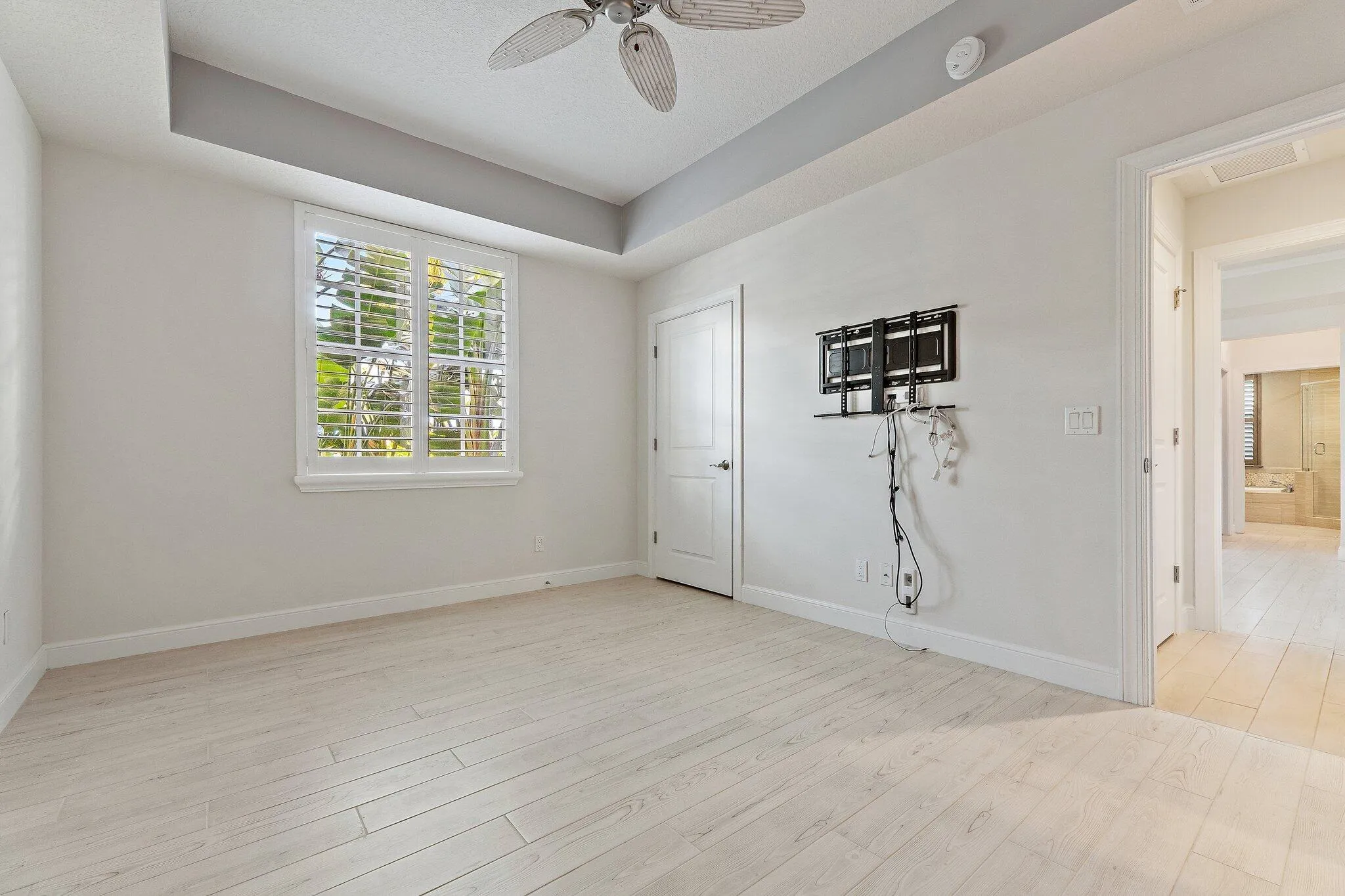 065-411BayColonyDrN-JunoBeach-SMALL