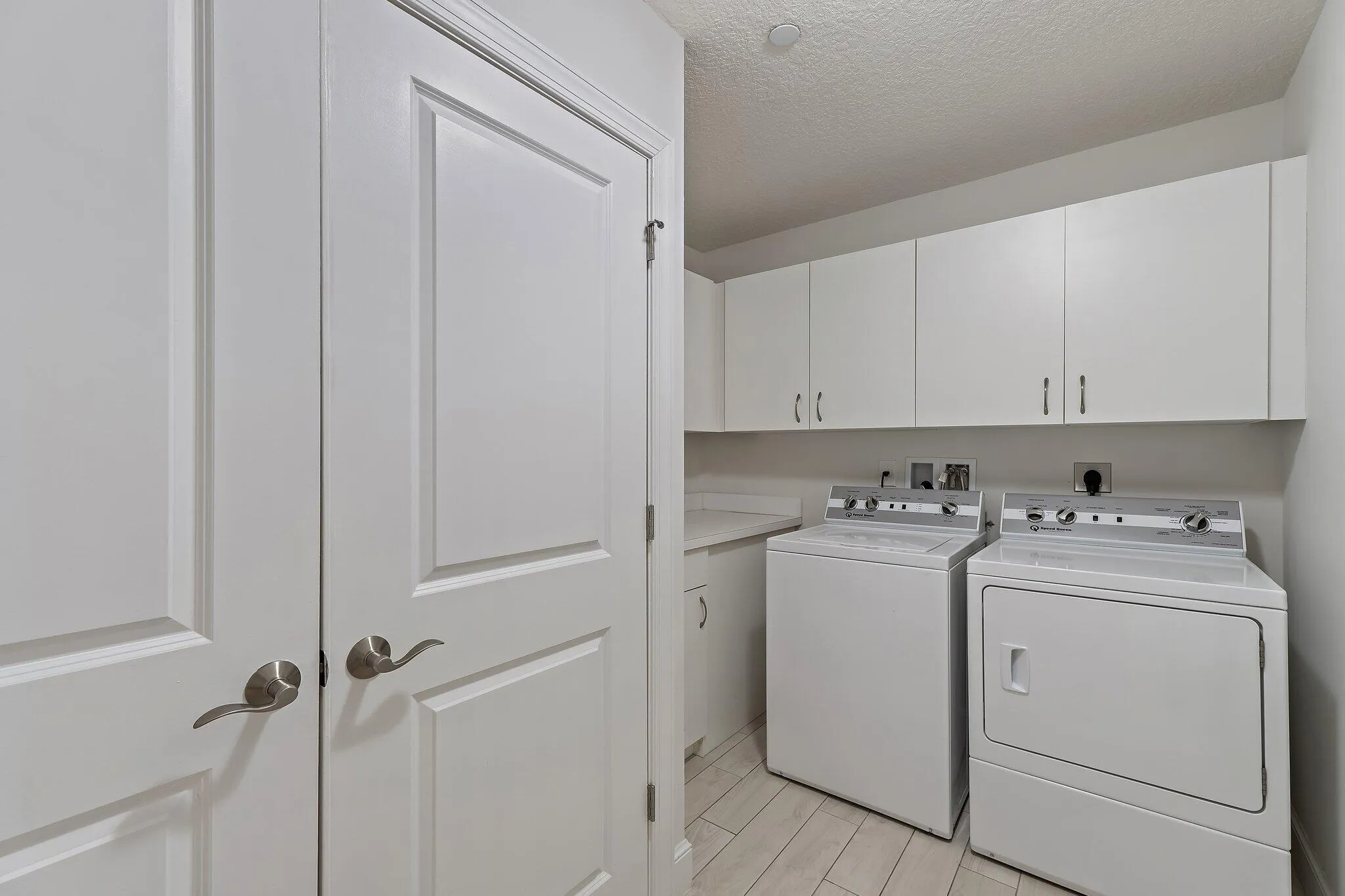 056-411BayColonyDrN-JunoBeach-SMALL