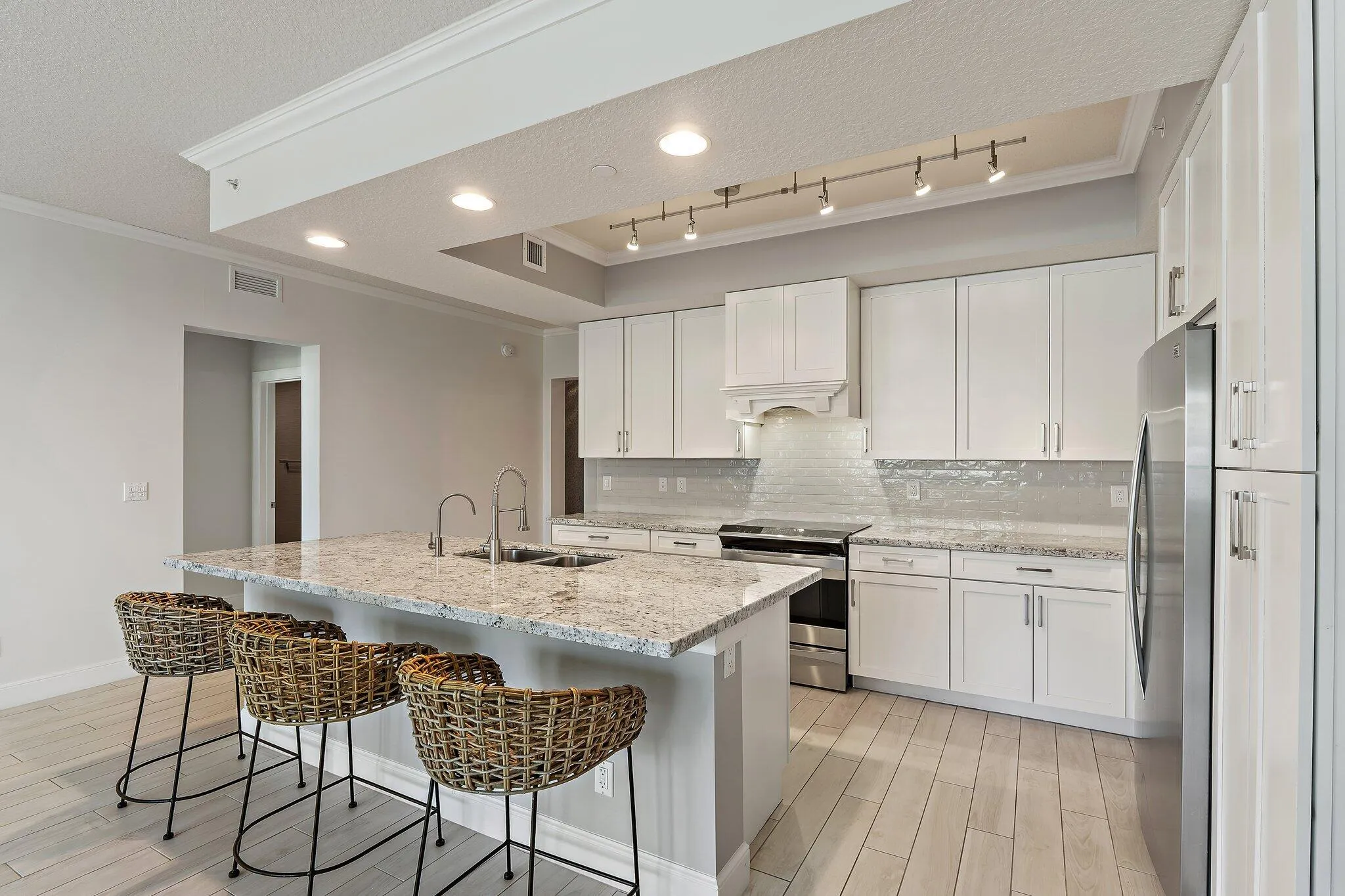 044-411BayColonyDrN-JunoBeach-SMALL