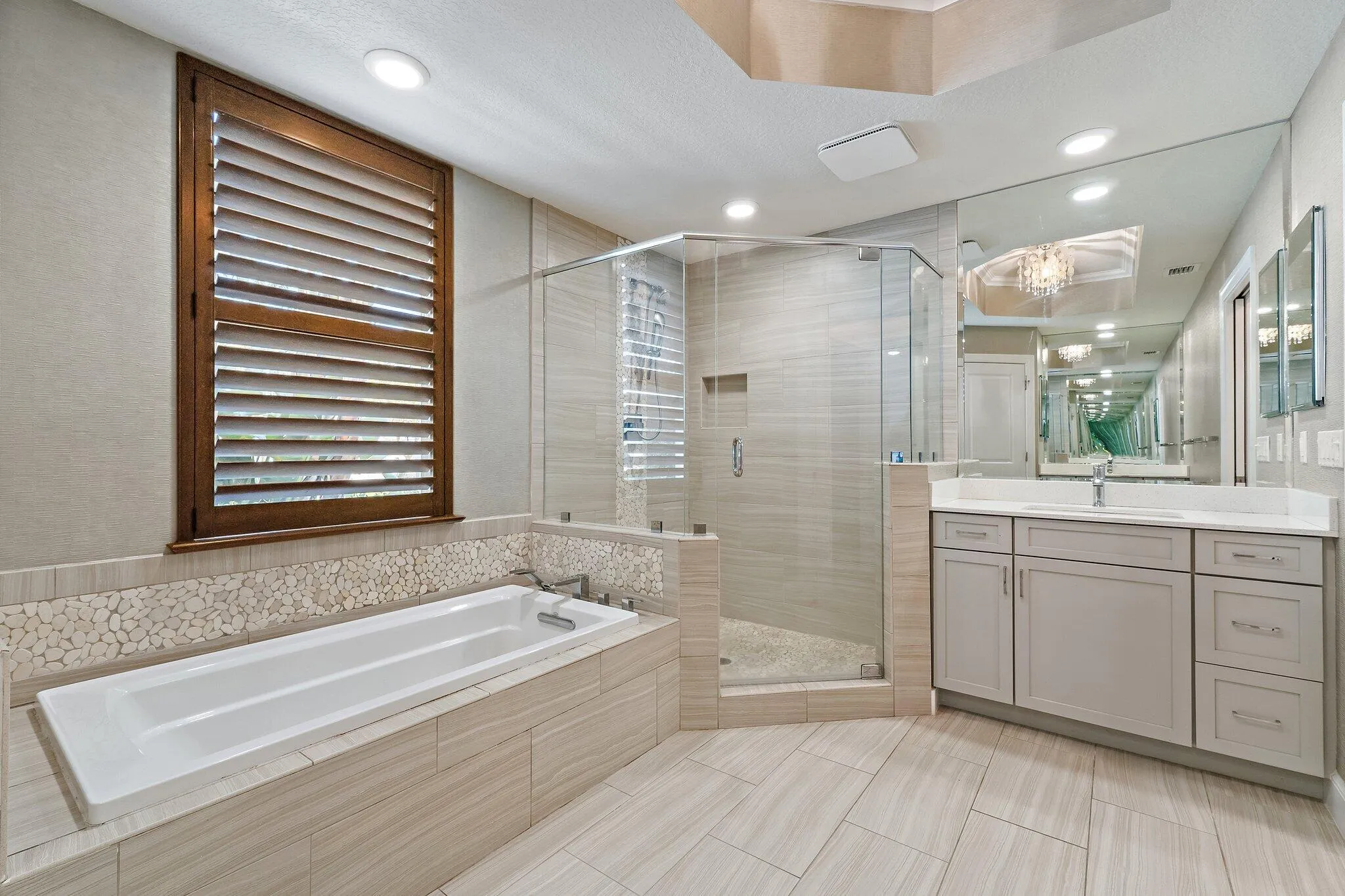 062-411BayColonyDrN-JunoBeach-SMALL