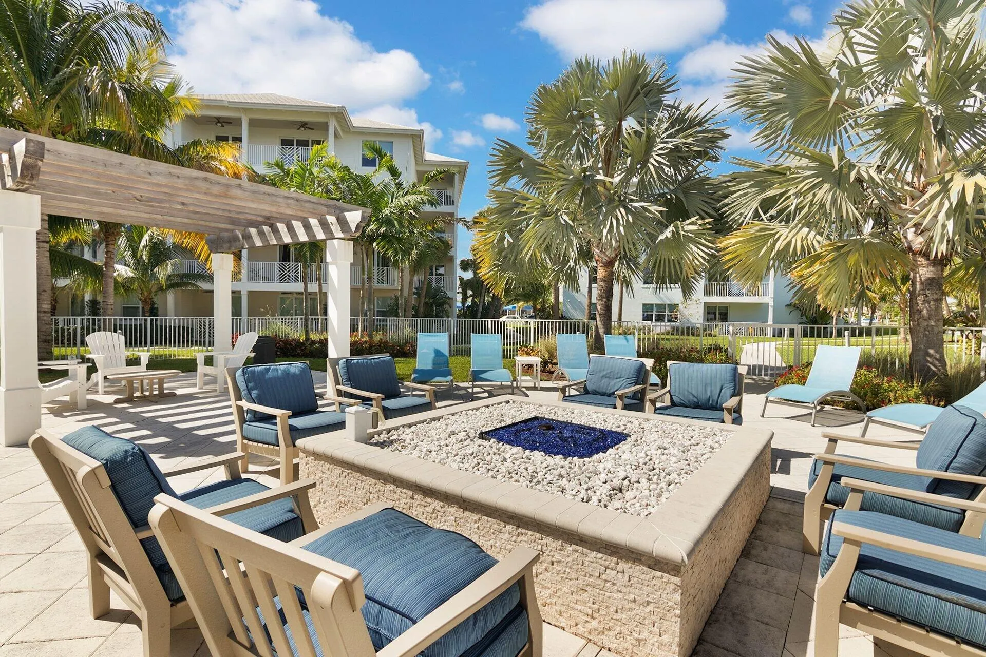 072-411BayColonyDrN-JunoBeach-SMALL