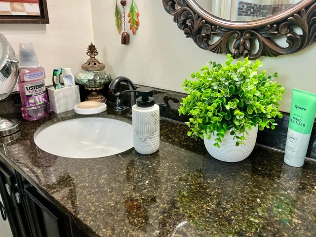 28. Bathroom 05