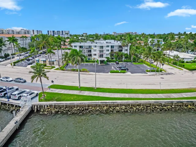 Yacht Club Towers