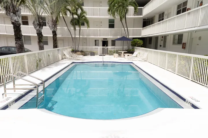 Yacht Club Towers