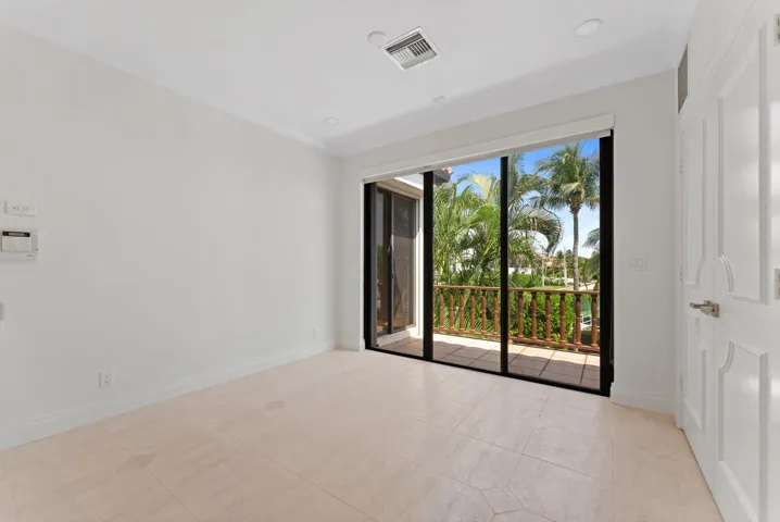Kitchen - Dining Area with Terrace
