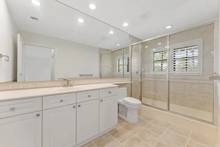 En-Suite Bathroom - Bedroom 2