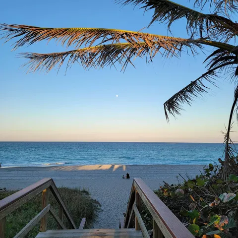 Entrance to beach