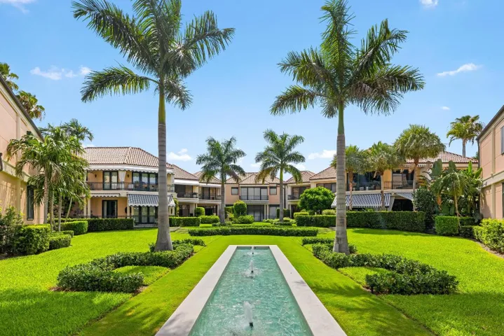 Villa Plati Grounds