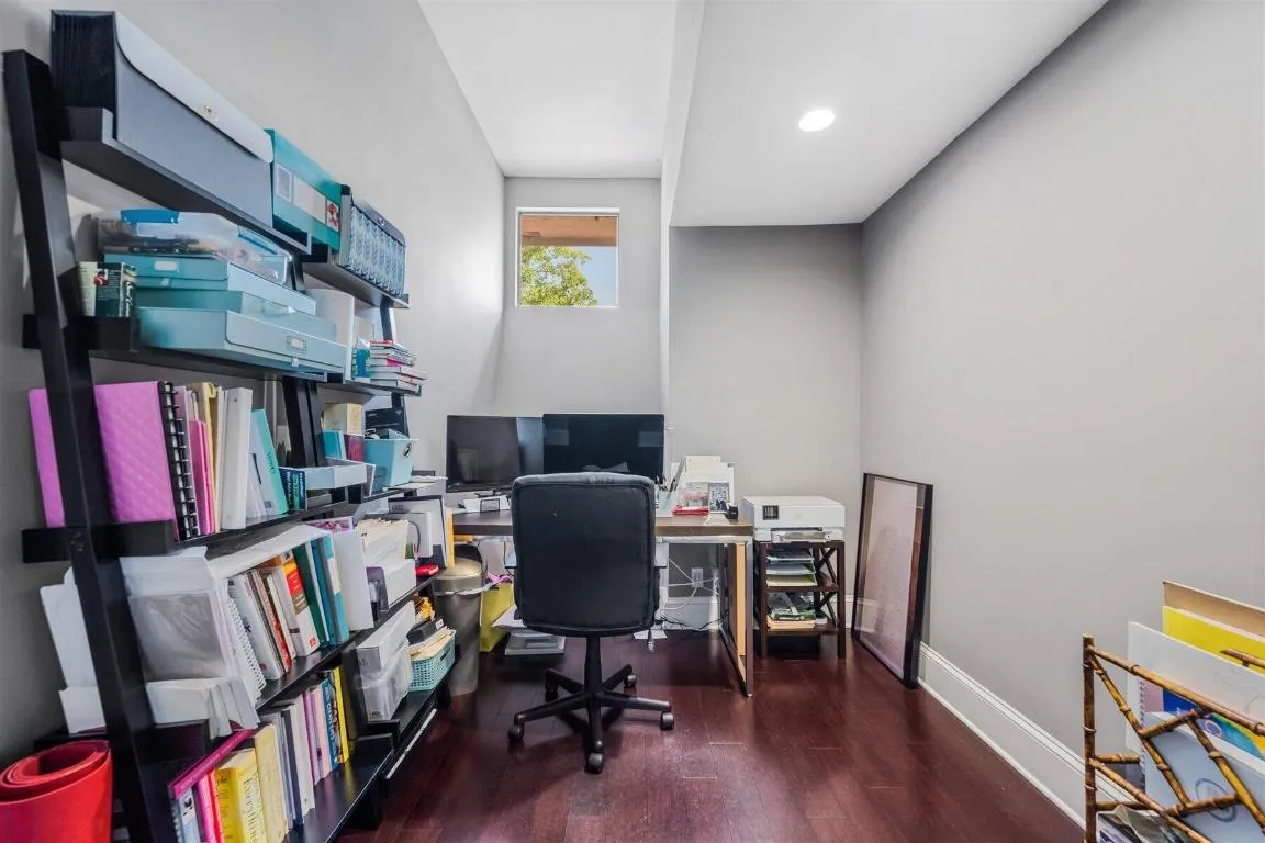 Property photo 37