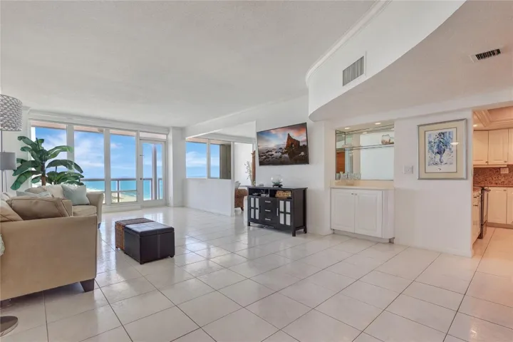 Spacious floorplan