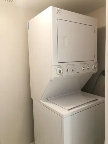 Washer Dryer in unit