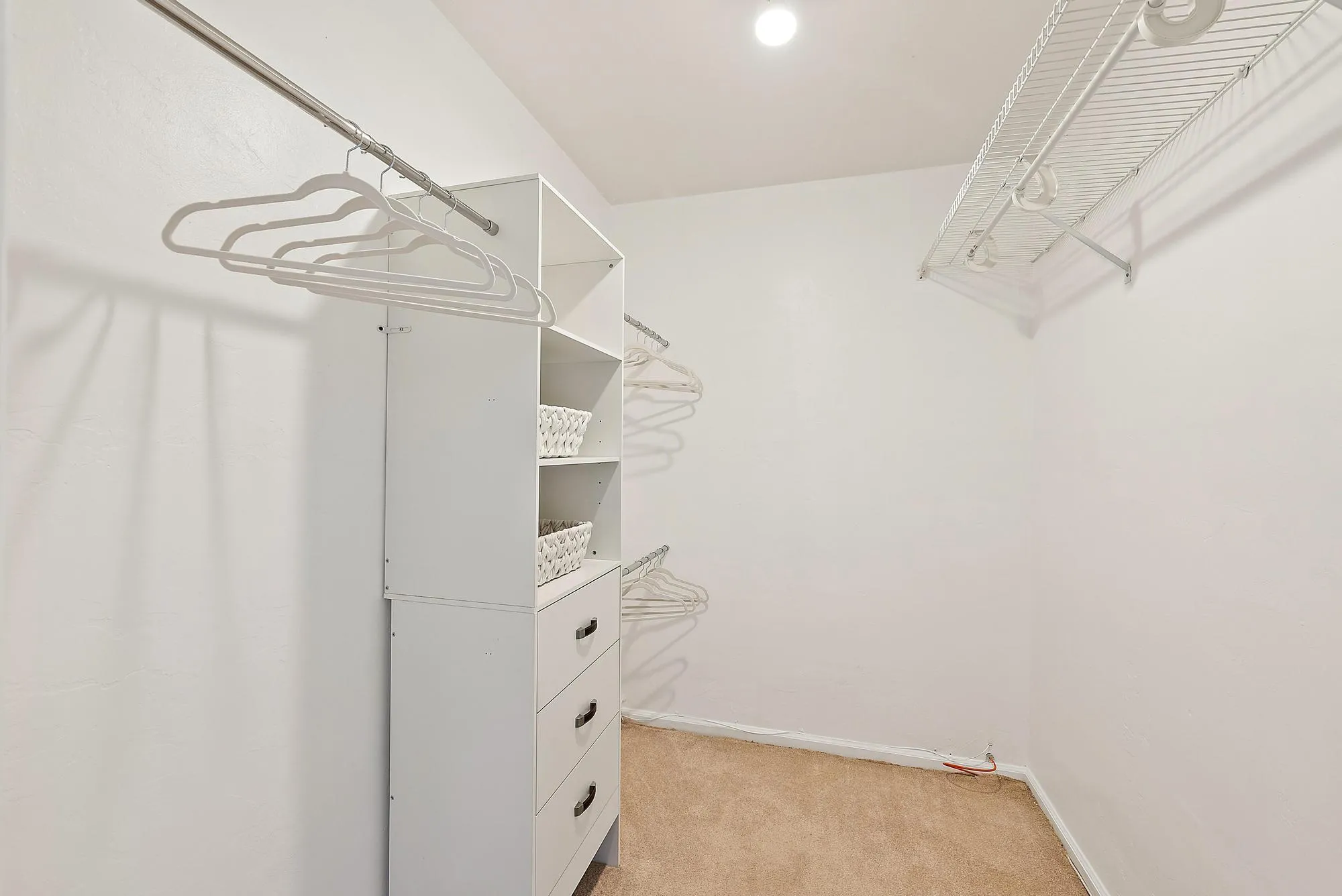 Primary Suite Walk-in Closet