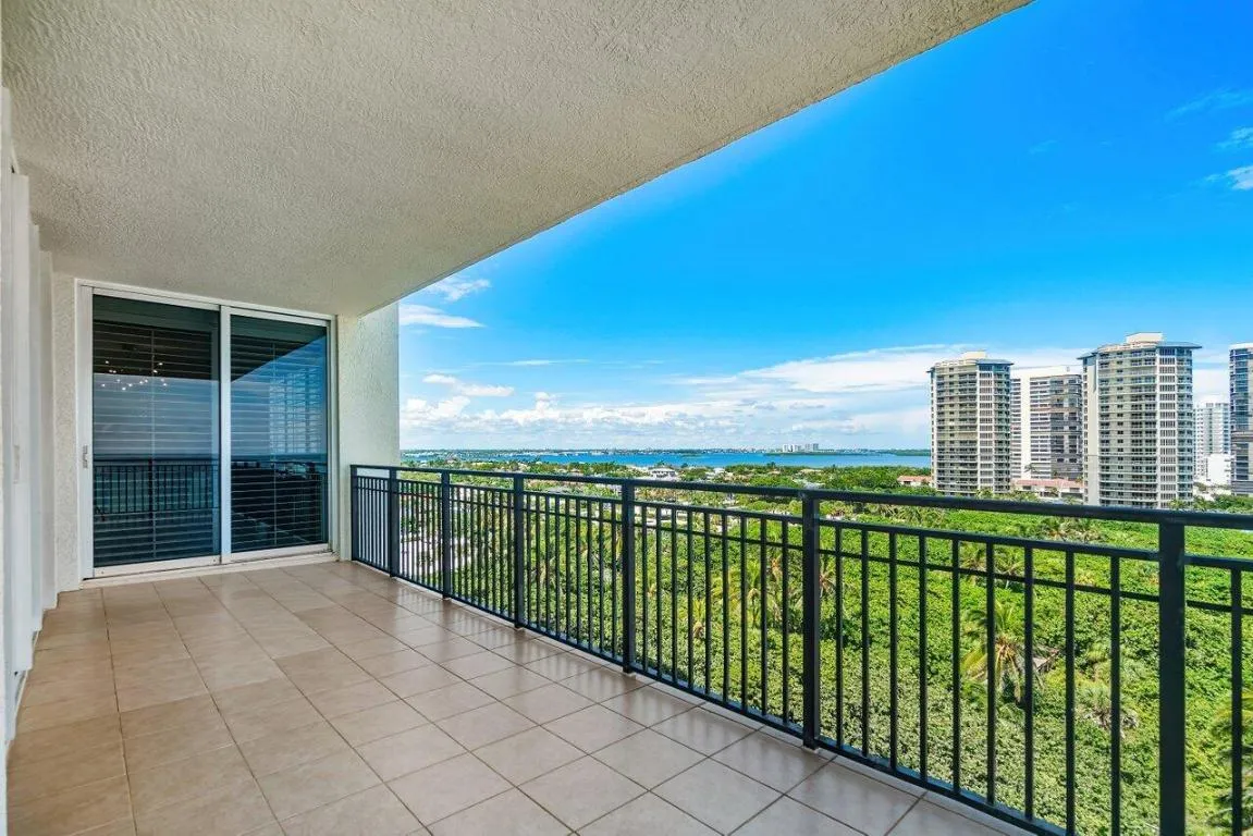 036-3800NorthOceanDrive-1053-RivieraBeac