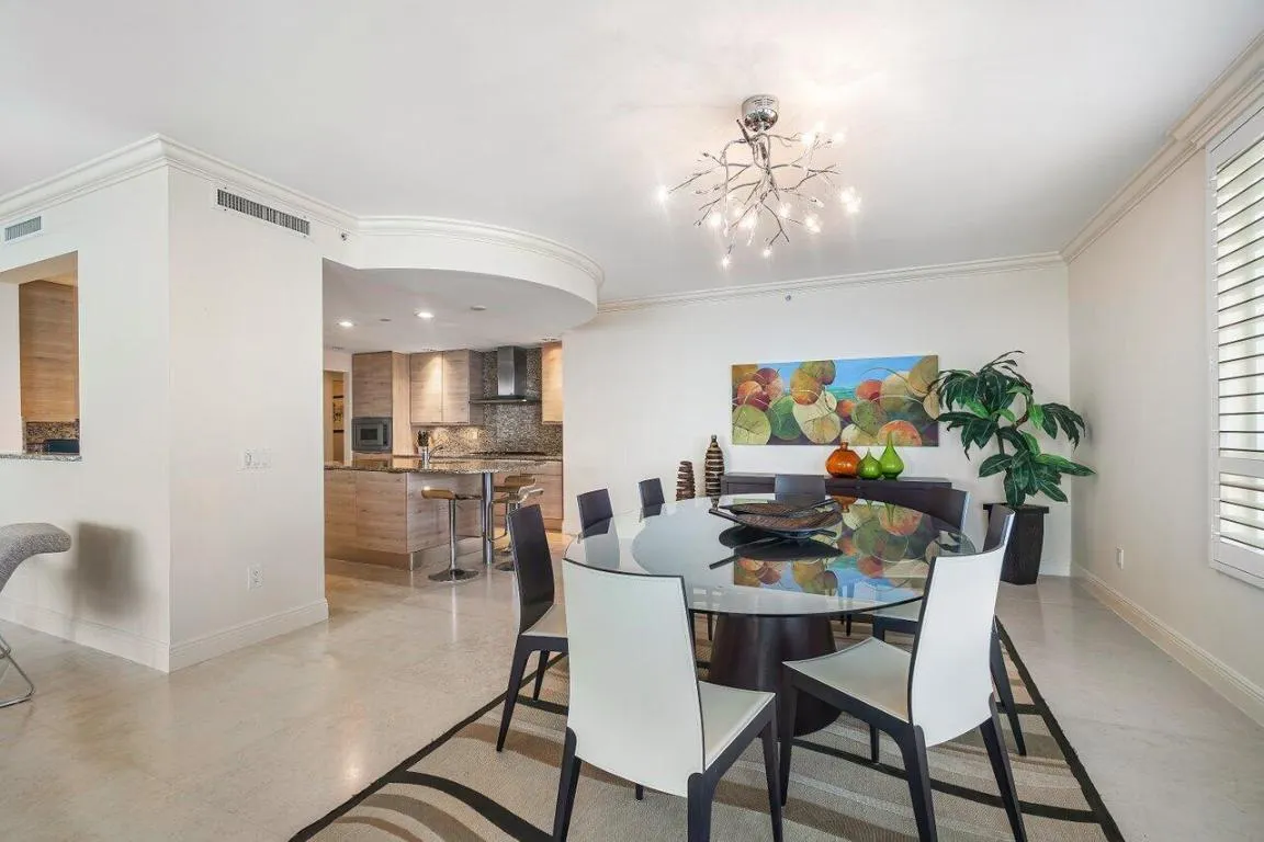 010-3800NorthOceanDrive-1053-RivieraBeac