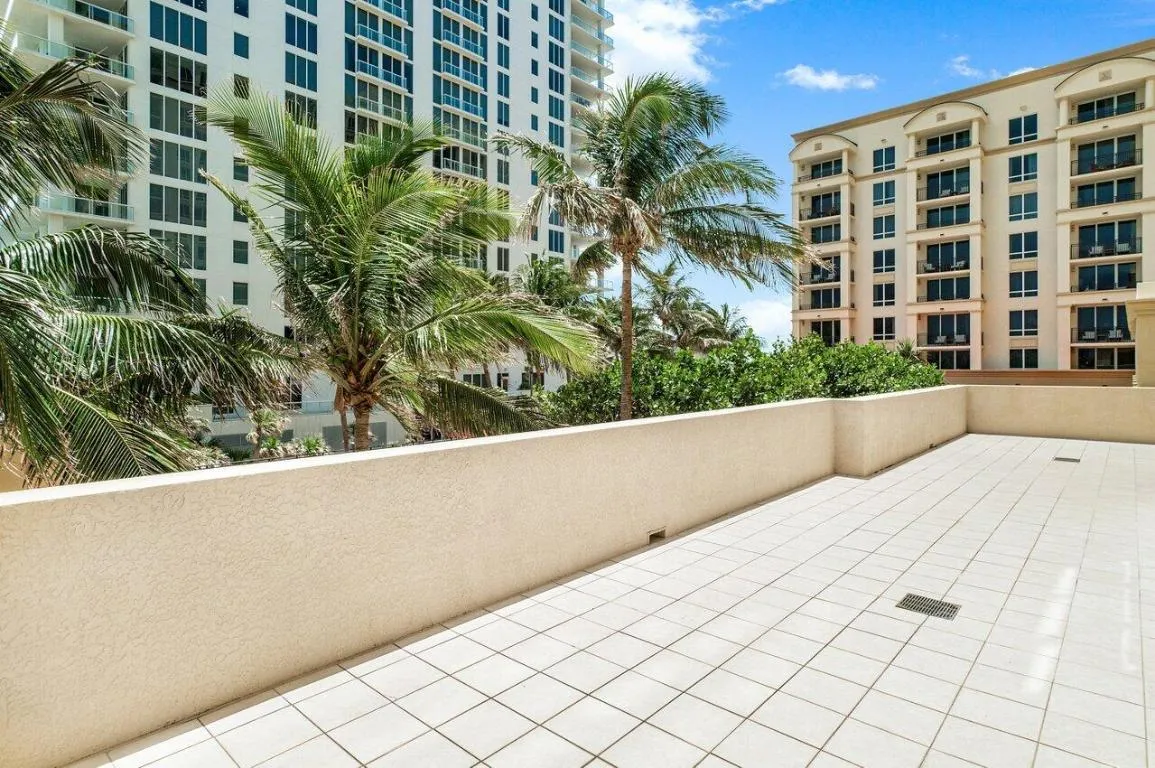 046-3800NorthOceanDrive-1053-RivieraBeac