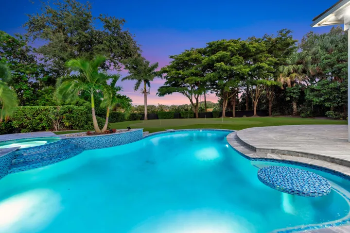 Heated Pool & Spa