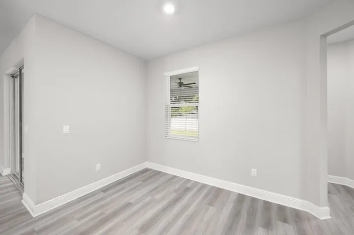 Greenfield - 1526 SW Nervia Ave - 19 - W