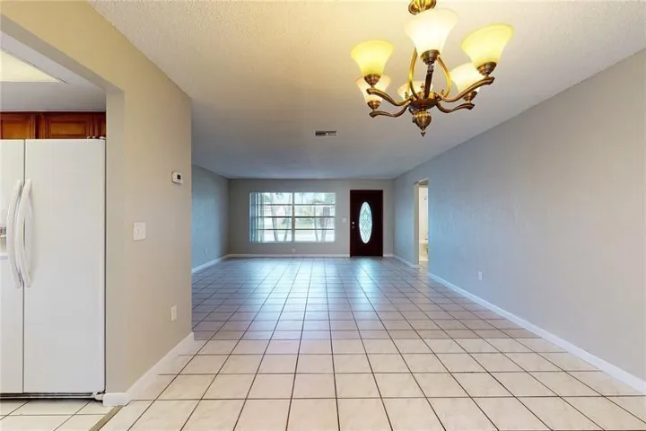 Living Room/Dining