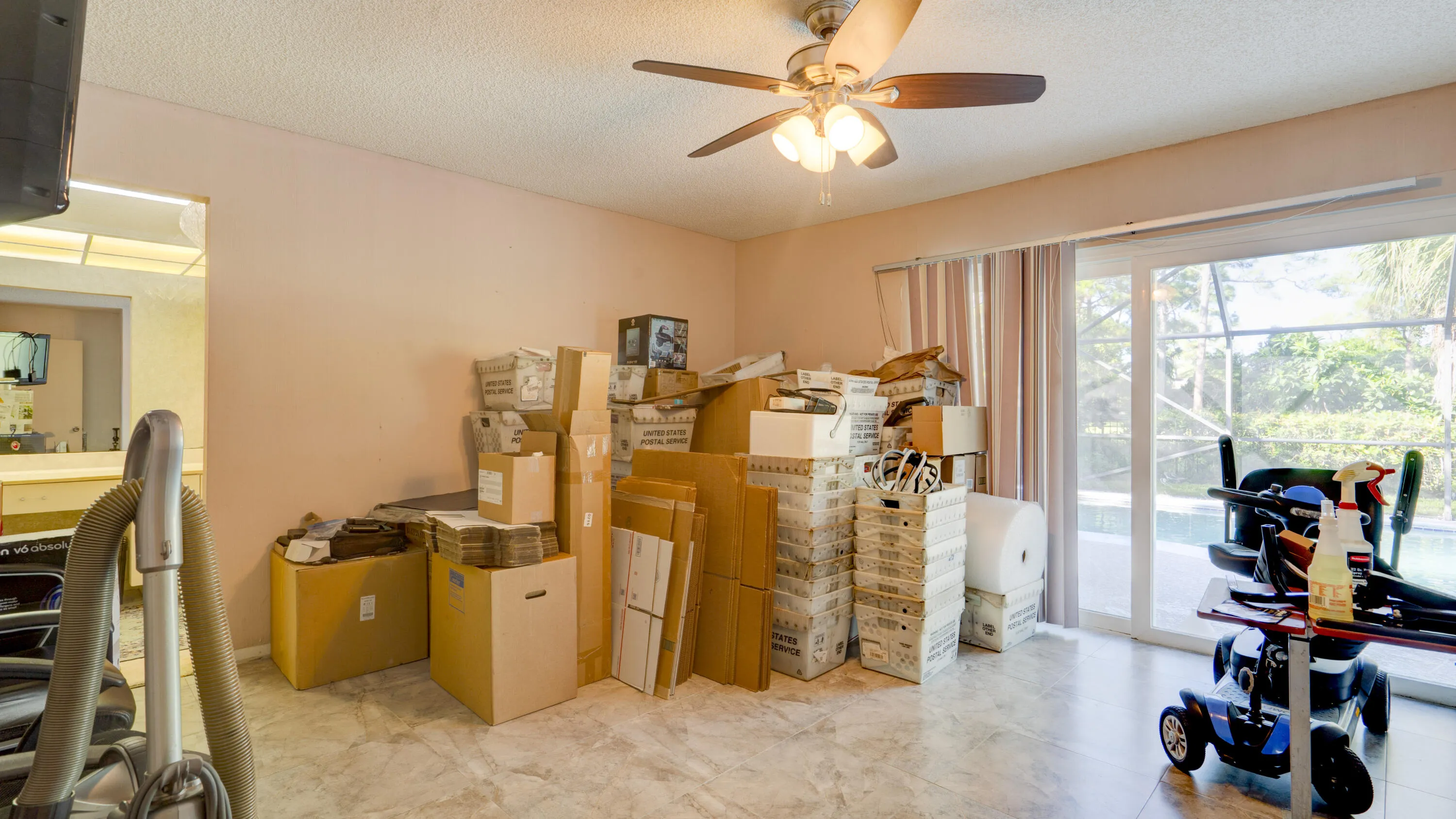 634 Lakewoode Cir w Delray Beach 33445-9