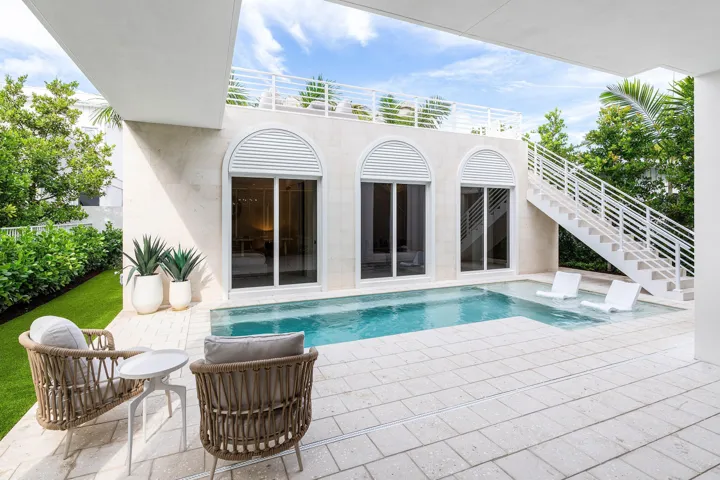 007-812PalmTrail-DelrayBeach-FL-33483-SM
