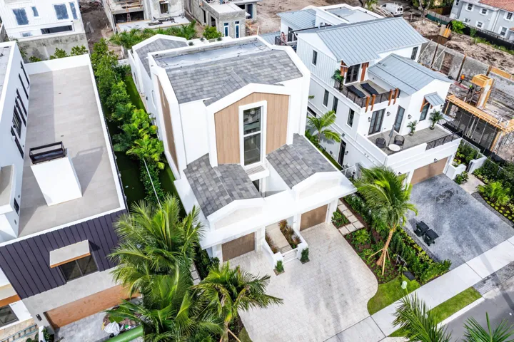 021-812PalmTrail-DelrayBeach-FL-33483-SM
