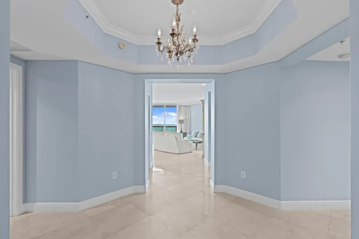 Foyer entry