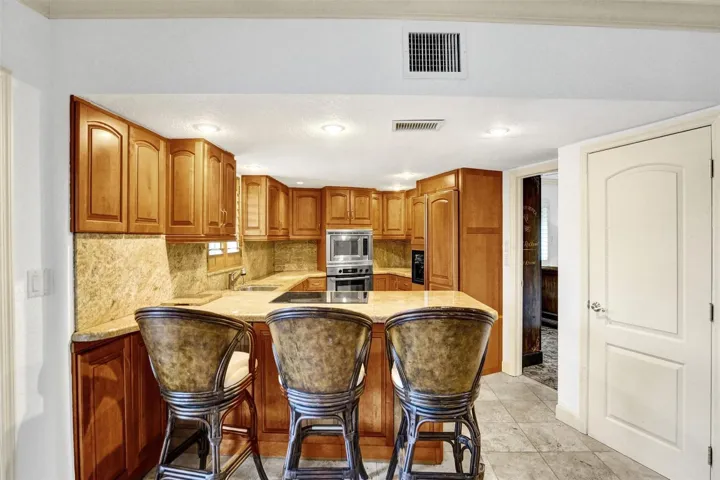 Breakfast bar