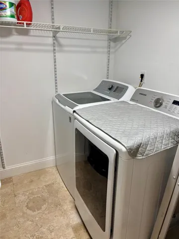 In Condo Washer/dryer room