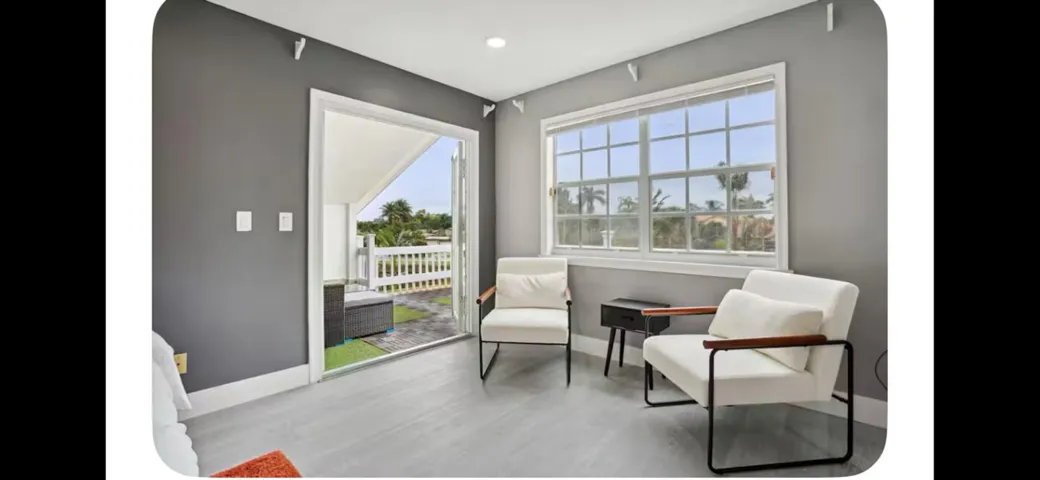 Master Rm to Balcony